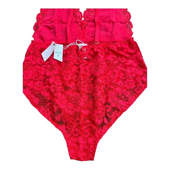 We are HAH / Free People NWT Comin' In HAHt Bodysuit Siren Red S Lace Coquette - Picture 8 of 9